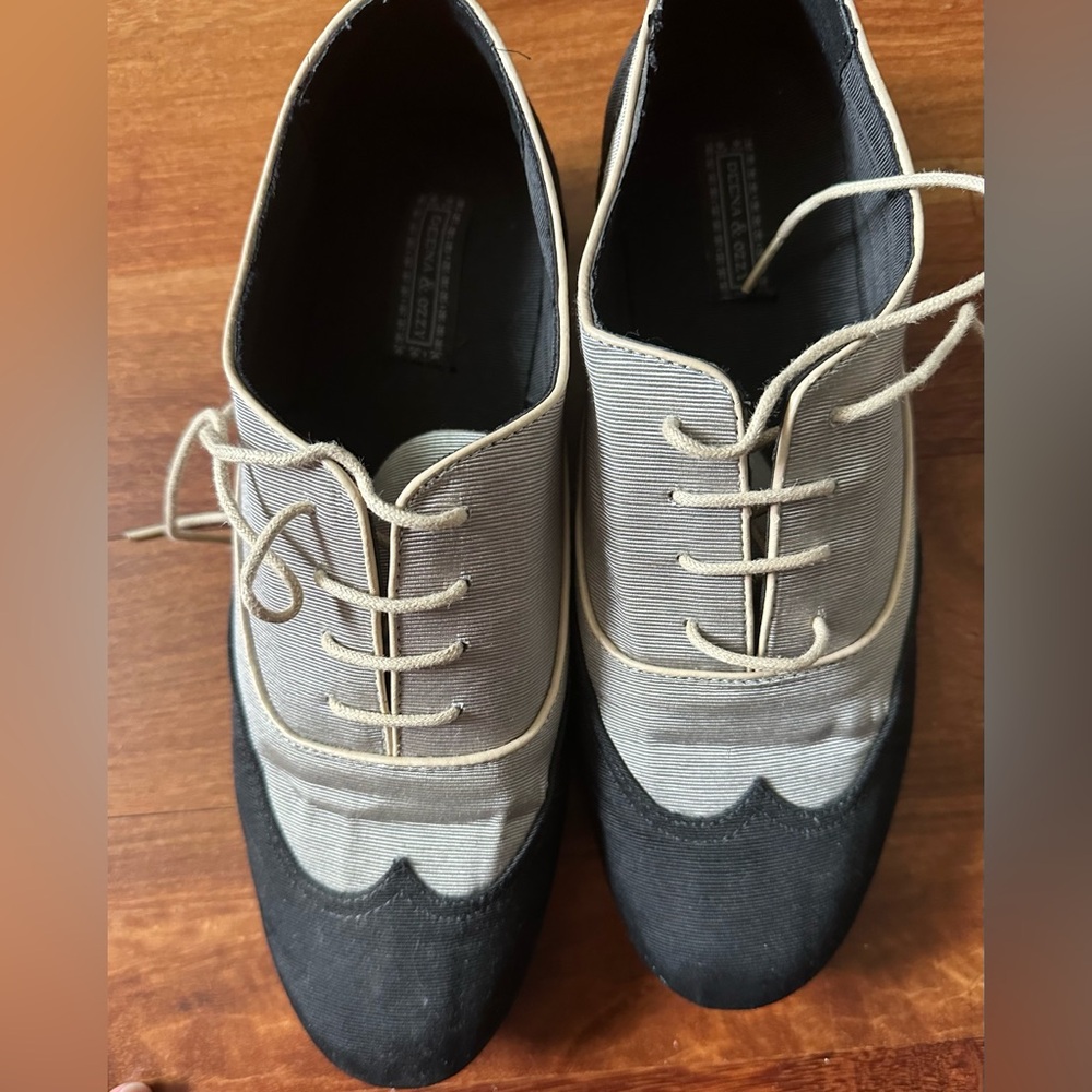 Deena & Ozzy Two-Tone Lace-Up Flats
